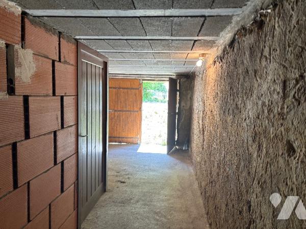 Immeuble en centre ville de Casteljaloux composé de 3 logements, avec cave, garage et jardin !