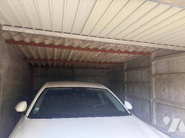 Immeuble en centre ville de Casteljaloux composé de 3 logements, avec cave, garage et jardin !