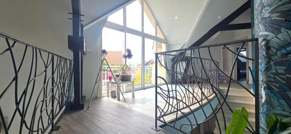 Superbe maison d'architecte avec piscine intérieure