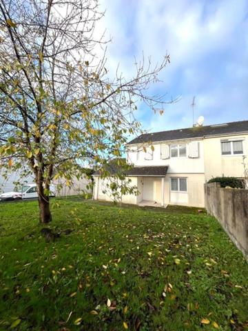 Maison à Rénover quartier hôpital, commerces à pied