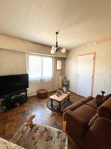 Maison à Rénover quartier hôpital, commerces à pied