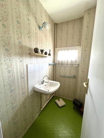 Maison à Rénover quartier hôpital, commerces à pied