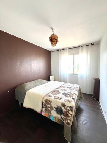 Maison à Rénover quartier hôpital, commerces à pied