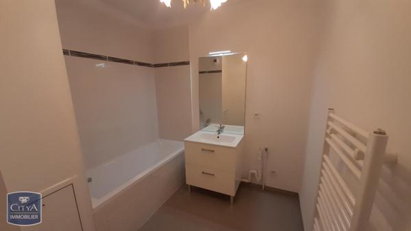 Appartement à louer 3 pièces 72.72m²