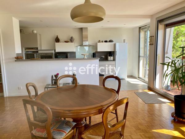 Appartement
         4 pièces
        - 105 m² Exclusivité 395 000 € *