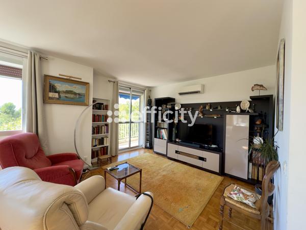 Appartement
         4 pièces
        - 105 m² Exclusivité 395 000 € *