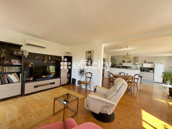 Appartement
         4 pièces
        - 105 m² Exclusivité 395 000 € *