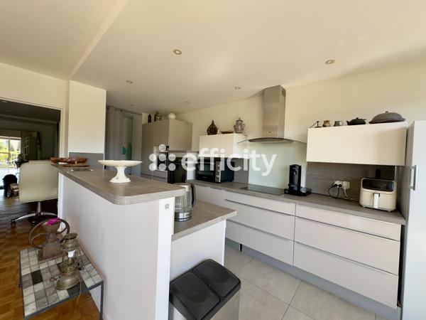 Appartement
         4 pièces
        - 105 m² Exclusivité 395 000 € *
