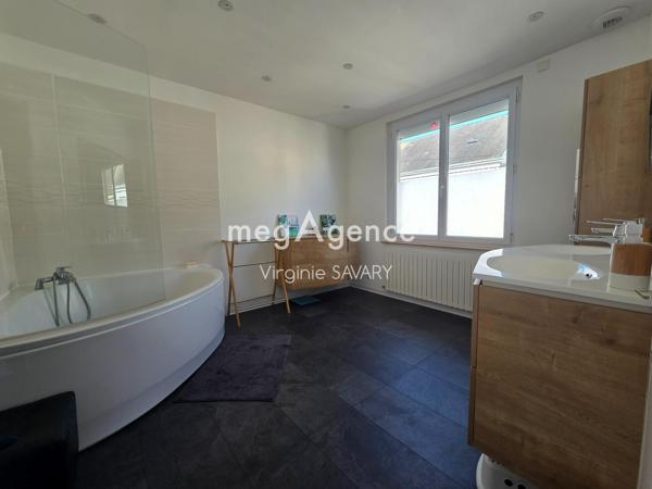 Maison à CHERBOURG-EN-COTENTIN, 50120 - 6 pièces 154m²