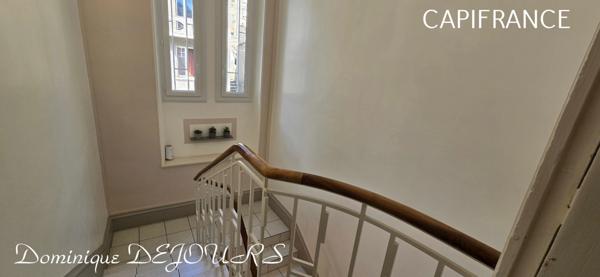Grande maison familiale de 230m² + Studio indépendant avec un jardin, une belle terrrasse, ainsi qu'un grand local commercial de 218m²
