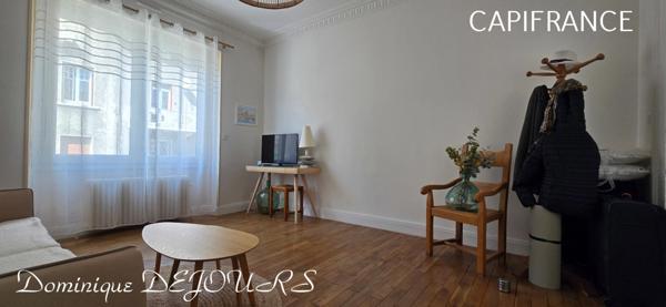 Grande maison familiale de 230m² + Studio indépendant avec un jardin, une belle terrrasse, ainsi qu'un grand local commercial de 218m²