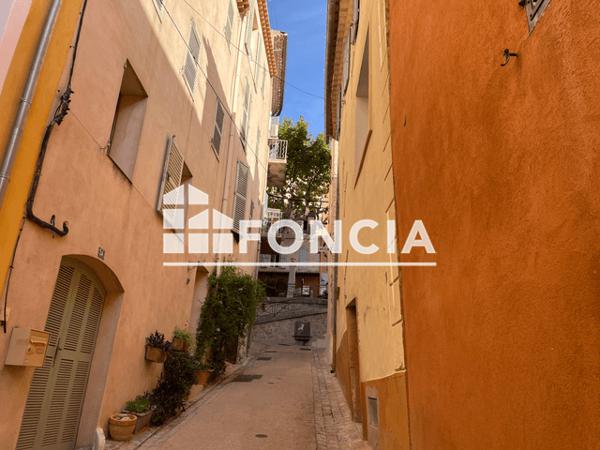 Location Appartement meublé 2 pièces 43.1 m² - 11 PLACE JEAN JAURES La Cadiere D'azur 83740