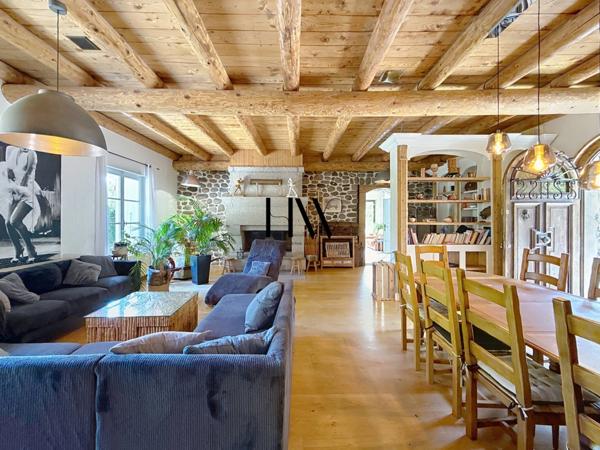 Maison familiale à vendre 10 pièces VETRAZ MONTHOUX (74) - Ou spécial investisseurs