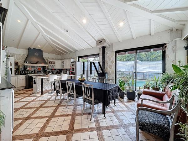 Maison familiale à vendre 10 pièces VETRAZ MONTHOUX (74) - Ou spécial investisseurs