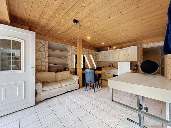 Maison familiale à vendre 10 pièces VETRAZ MONTHOUX (74) - Ou spécial investisseurs