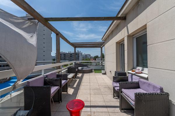 Appartement
         4 pièces
        - 97 m² Exclusivité 820 000 € *