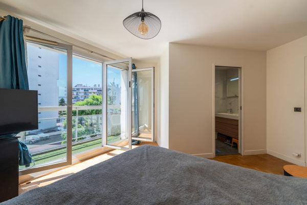 Appartement
         4 pièces
        - 97 m² Exclusivité 820 000 € *