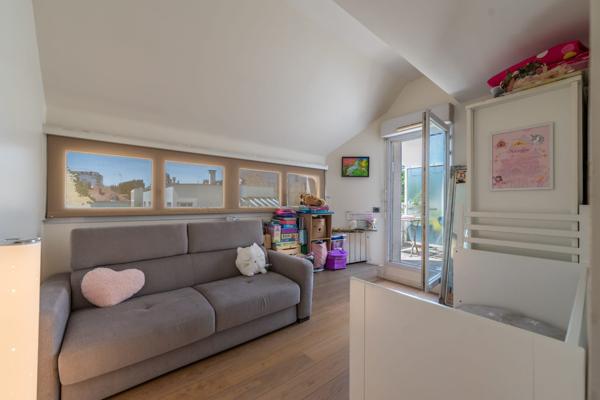 Appartement
         4 pièces
        - 97 m² Exclusivité 820 000 € *