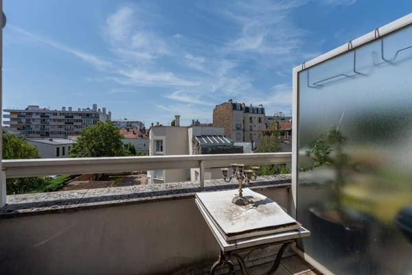 Appartement
         4 pièces
        - 97 m² Exclusivité 820 000 € *