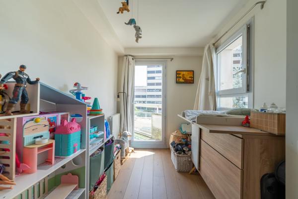 Appartement
         4 pièces
        - 97 m² Exclusivité 820 000 € *