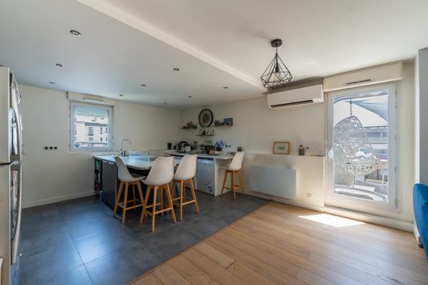 Appartement
         4 pièces
        - 97 m² Exclusivité 820 000 € *