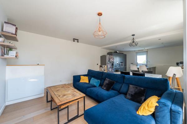 Appartement
         4 pièces
        - 97 m² Exclusivité 820 000 € *