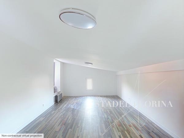 Maison
         5 pièces
        - 120 m² Exclusivité 630 000 € *