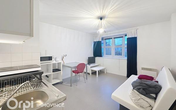 Appartement à louer    1 pièce •  Aubière