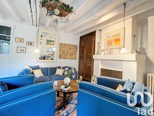 Maison 7 pièces de 244 m² à Guignes (77390)