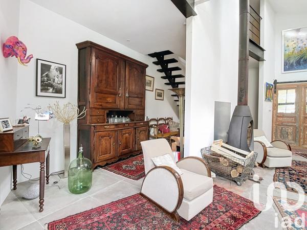 Maison 7 pièces de 244 m² à Guignes (77390)