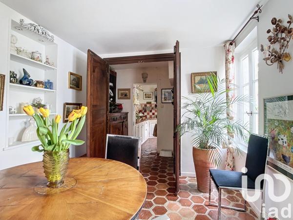 Maison 7 pièces de 244 m² à Guignes (77390)