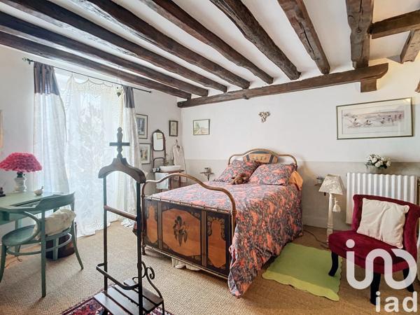 Maison 7 pièces de 244 m² à Guignes (77390)