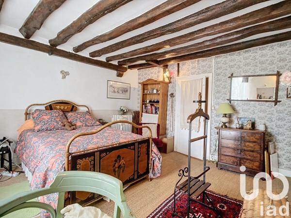 Maison 7 pièces de 244 m² à Guignes (77390)