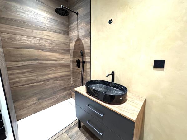 Appartement à vendre 3 pièces COGNIN (73) - 59 M2 - garage et stationnement - jardin en RDC de 50 M2