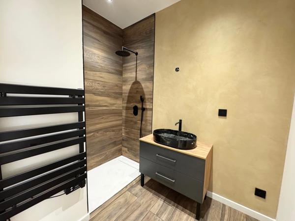 Appartement à vendre 3 pièces COGNIN (73) - 59 M2 - garage et stationnement - jardin en RDC de 50 M2