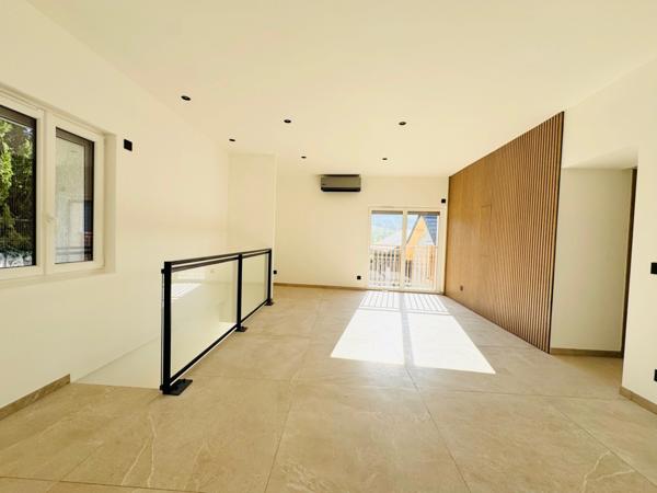 Appartement à vendre 3 pièces COGNIN (73) - 59 M2 - garage et stationnement - jardin en RDC de 50 M2