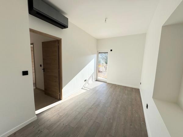 Appartement à vendre 3 pièces COGNIN (73) - 59 M2 - garage et stationnement - jardin en RDC de 50 M2