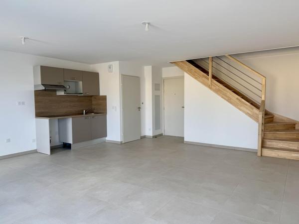 Appartement Duplex 3 pièces - terrasse et parking privatif