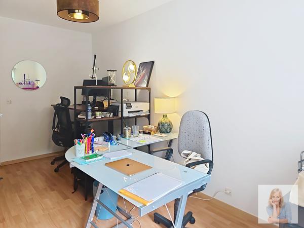 Appartement
         4 pièces
        - 85 m² 175 000 € *