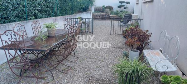 Carpentras (Lègue) - Maison moderne de plain pied de 129 m² avec 4 chambres - Piscine - Dépendance