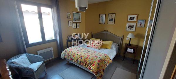 Carpentras (Lègue) - Maison moderne de plain pied de 129 m² avec 4 chambres - Piscine - Dépendance