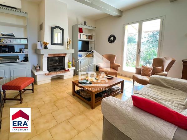 Villa avec piscine et vue panoramique