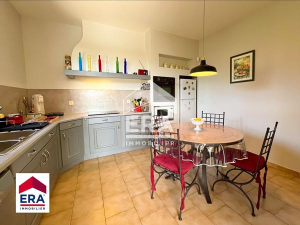 Villa avec piscine et vue panoramique