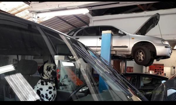 Garage (fonds) à MELUN (77000)