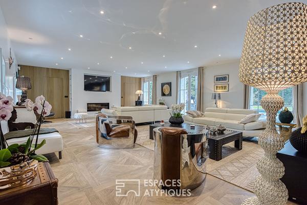 Chaumière contemporaine avec piscine