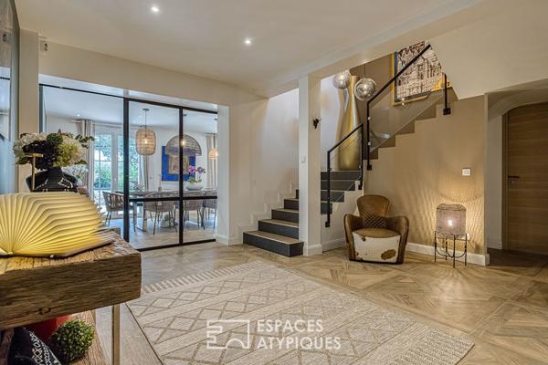 Chaumière contemporaine avec piscine