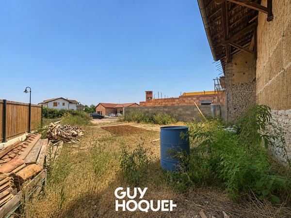 Maison à rénover avec Beau Potentiel sur Terrain 317 m² - 71000 VARENNES-LES-MÂCON