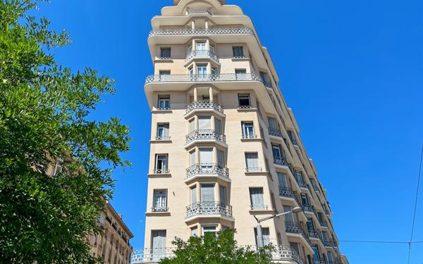 Appartement à vendre    4 pièces • 132,25 m2 Lyon 6