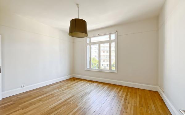 Appartement à vendre    4 pièces • 132,25 m2 Lyon 6