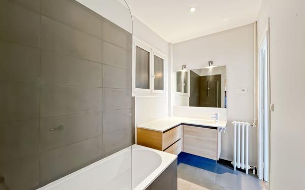 Appartement à vendre    4 pièces • 132,25 m2 Lyon 6